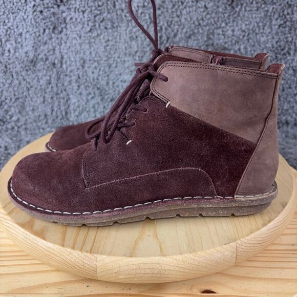 Clarks Tamitha Ankle Boots Womens Size 8 Burgundy Suede Leather Lace Up Chukka - Picture 1 of 10